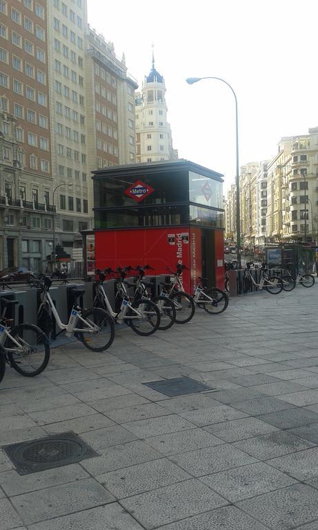 Hostal Buenos Aires Мадрид Екстериор снимка
