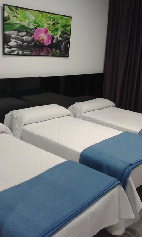 Hostal Buenos Aires Мадрид Екстериор снимка