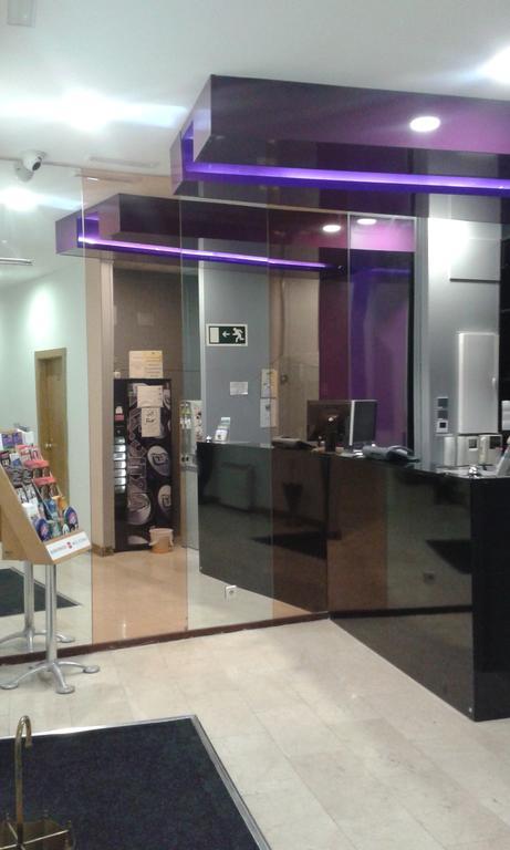 Hostal Buenos Aires Мадрид Екстериор снимка